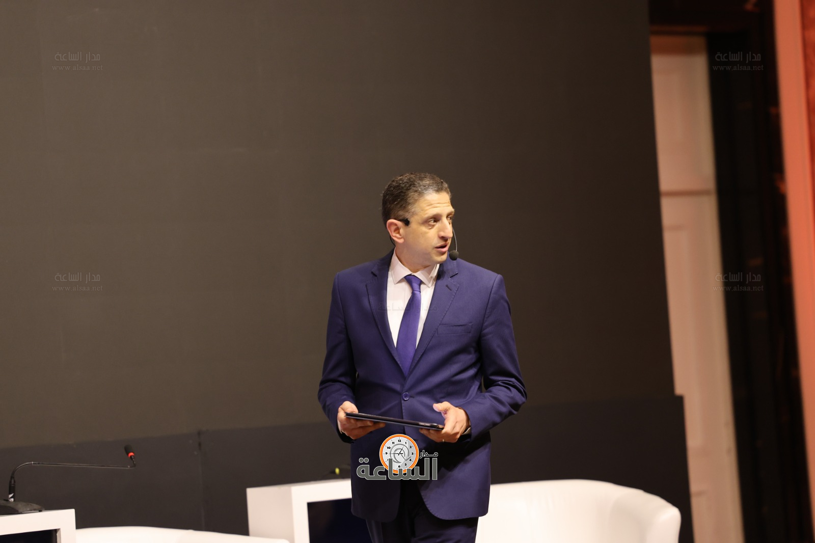 Madar Al-Saa Images 0.7425425660547202