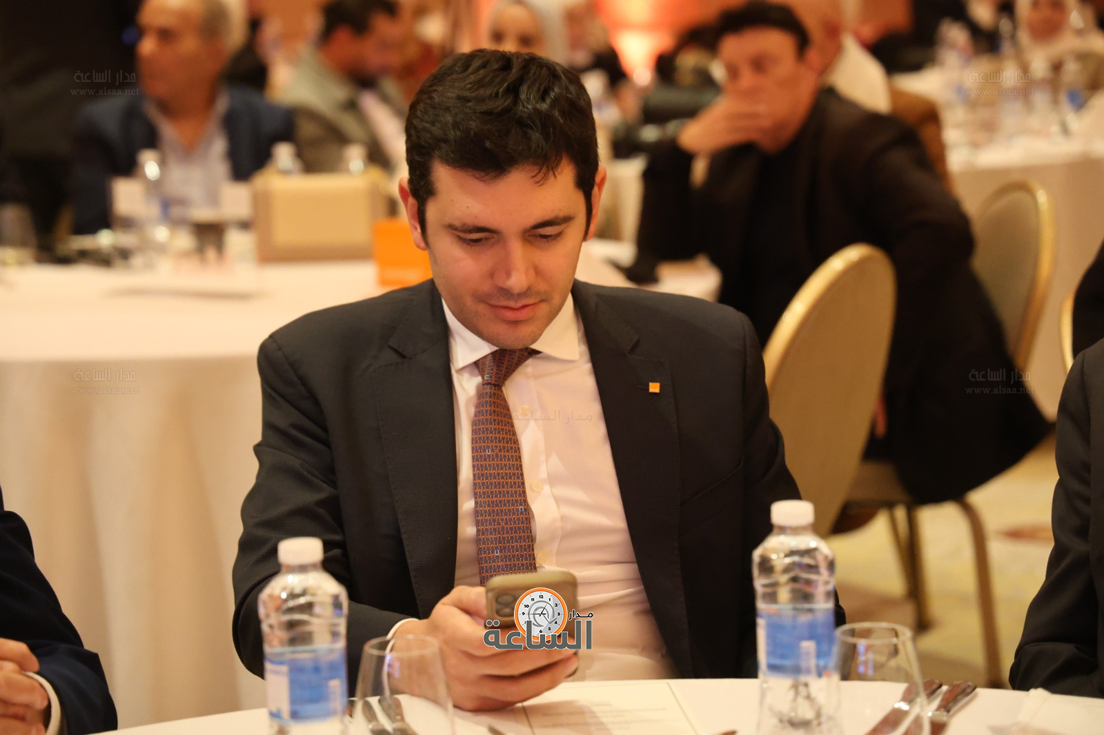 Madar Al-Saa Images 0.4011760535156559