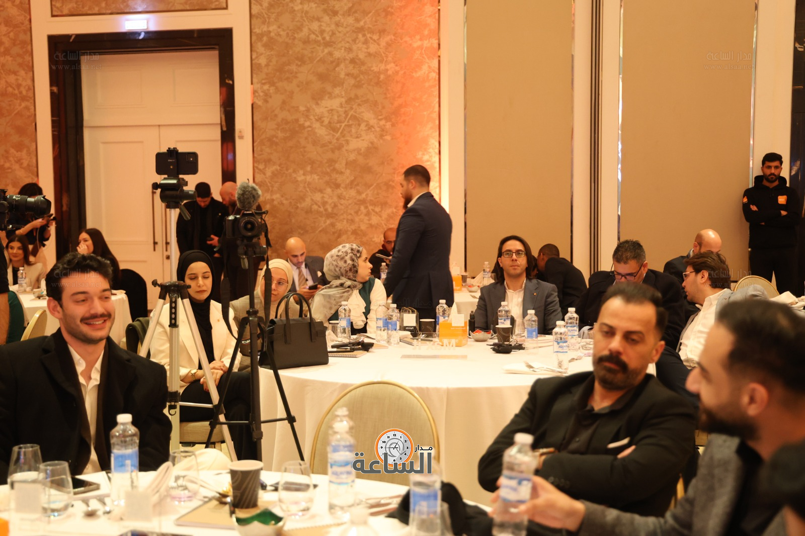 Madar Al-Saa Images 0.43086619651573965