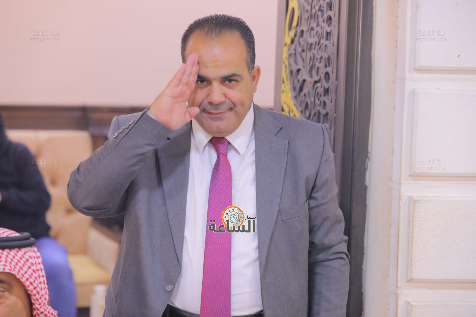 Madar Al-Saa Images 0.7092603861409343