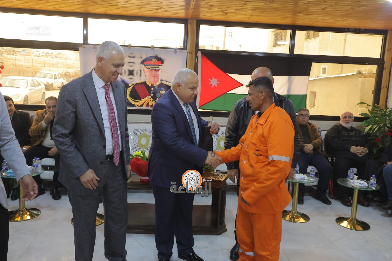 Madar Al-Saa Images 0.8318043807415003