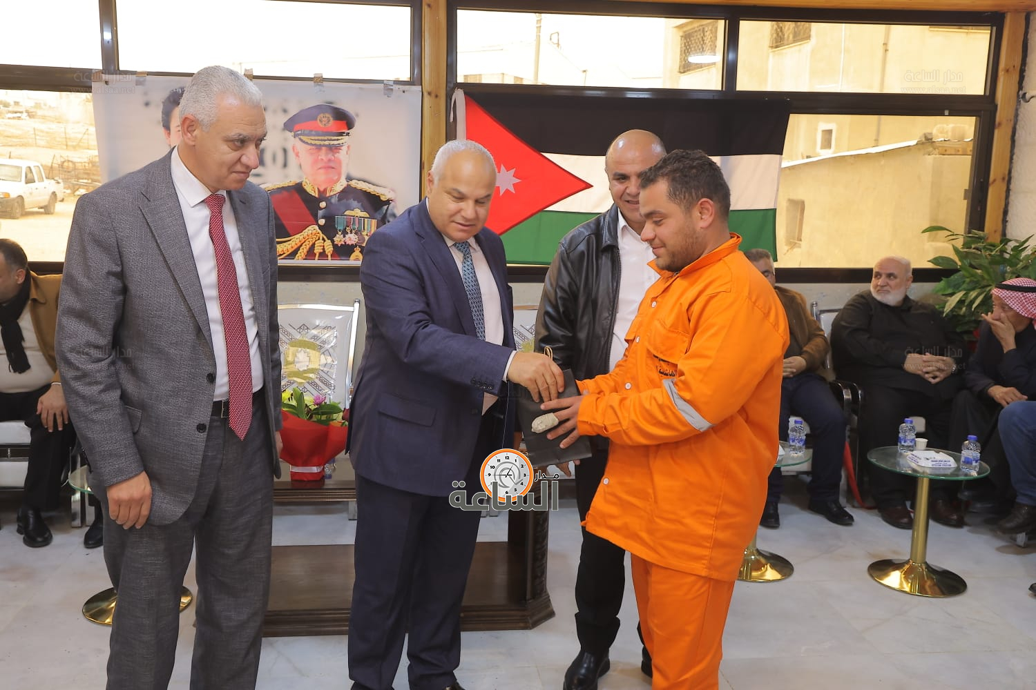 Madar Al-Saa Images 0.15059331286430067