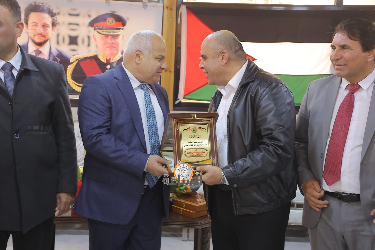 Madar Al-Saa Images 0.4949413617878389