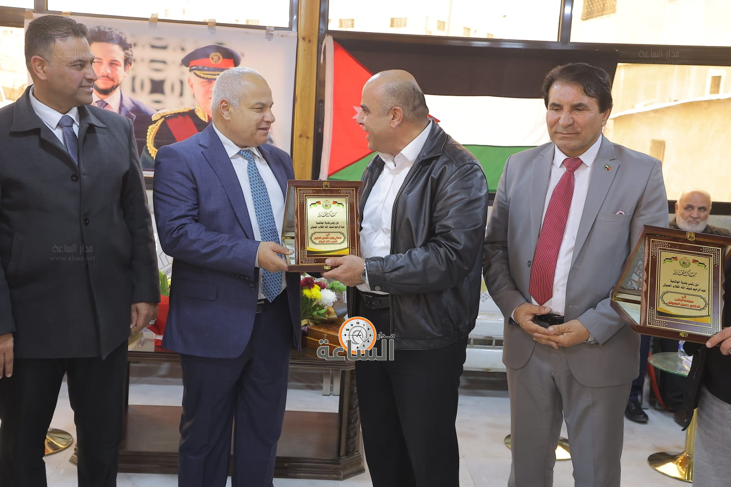 Madar Al-Saa Images 0.7748057086451514