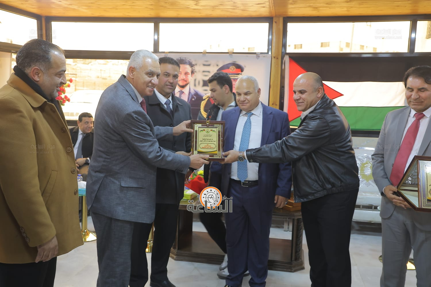 Madar Al-Saa Images 0.3810168384364019