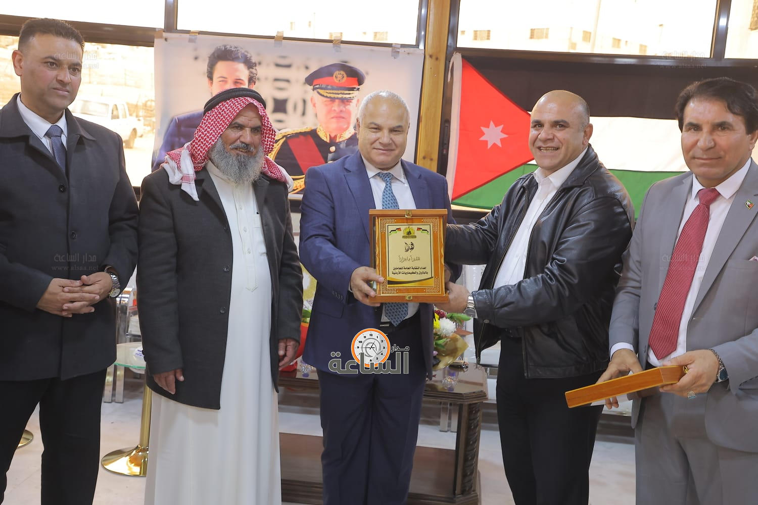 Madar Al-Saa Images 0.8950915901575078