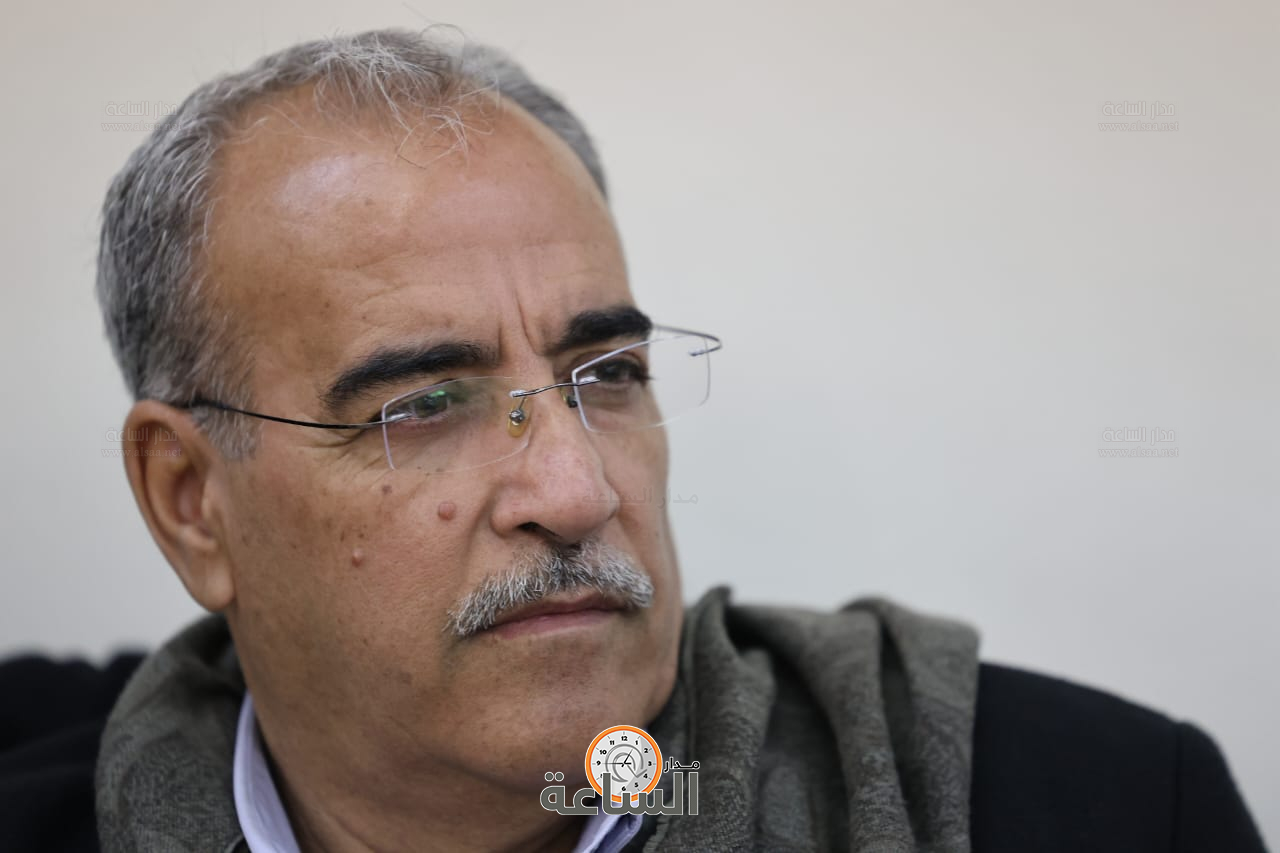 Madar Al-Saa Images 0.492227606459287