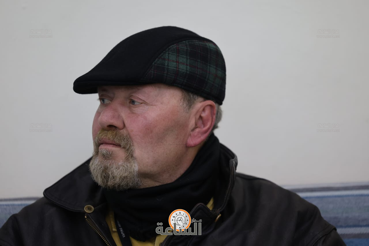 Madar Al-Saa Images 0.1354344172646491