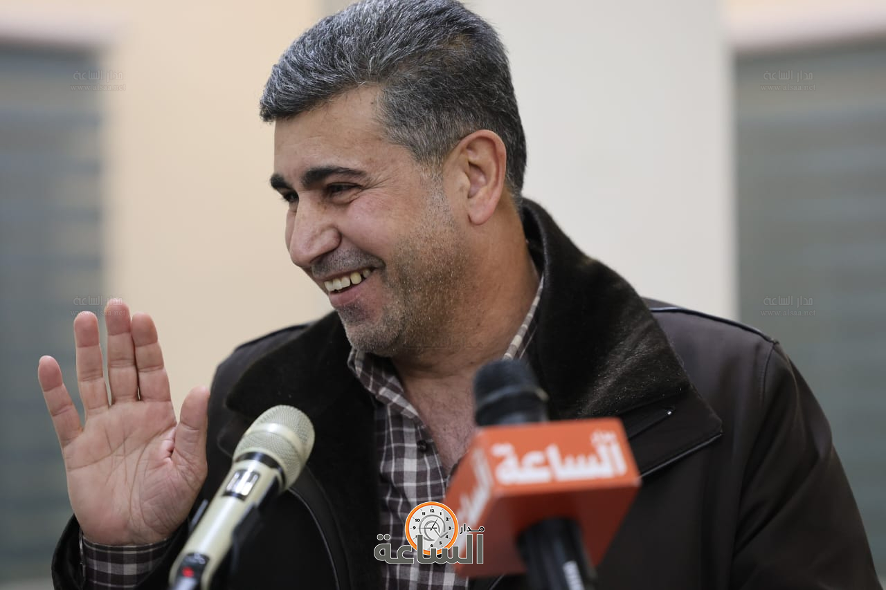 Madar Al-Saa Images 0.2435585090688237