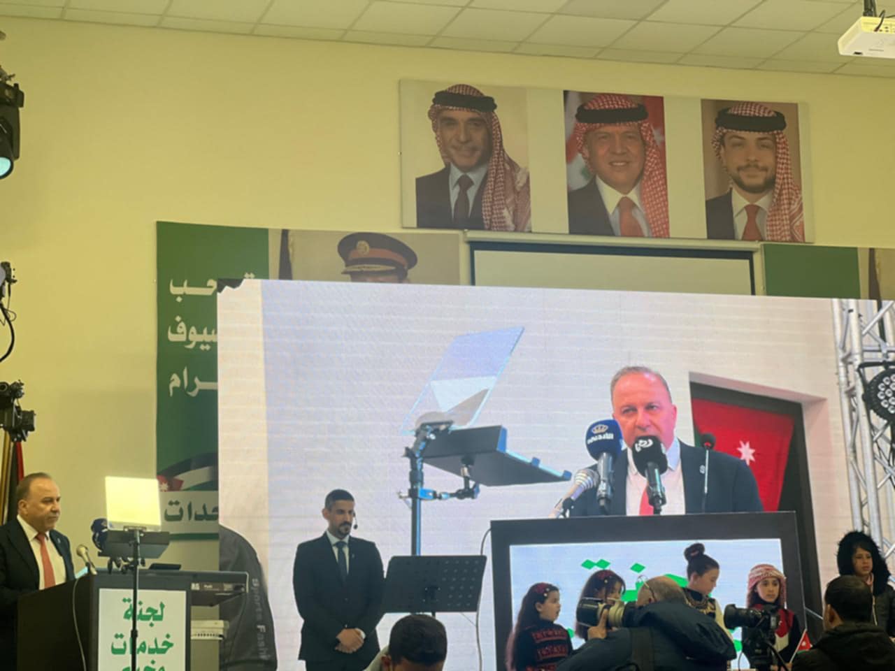 Madar Al-Saa Images 0.0835830178352468