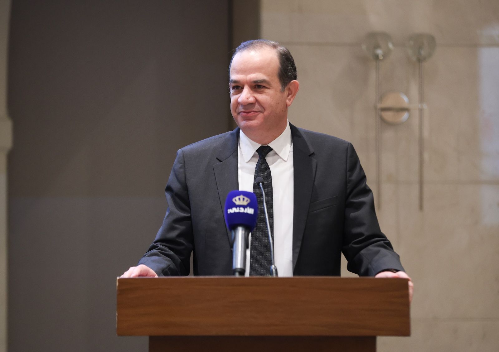 Madar Al-Saa Images 0.18007951251298637