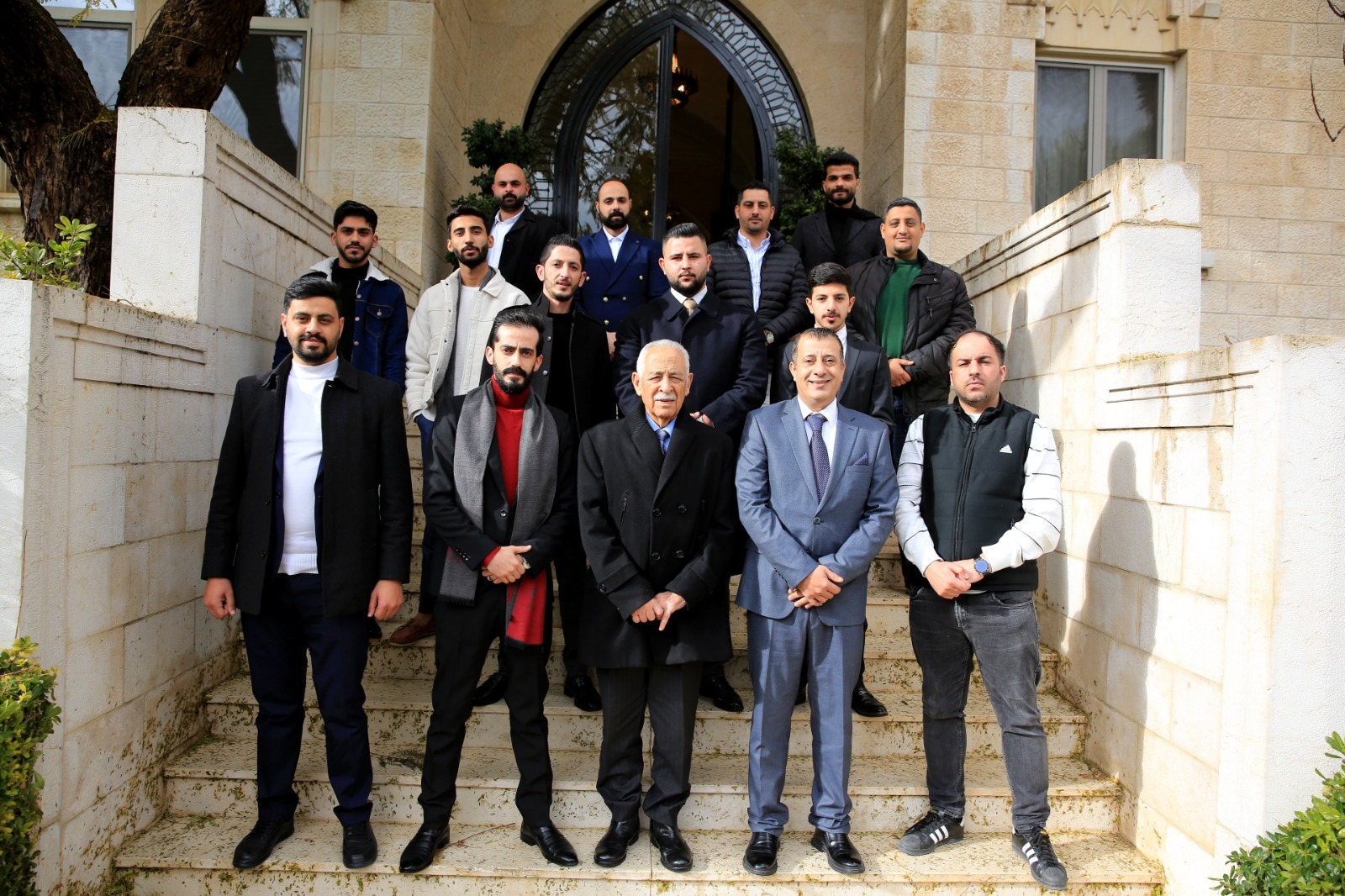 Madar Al-Saa Images 0.8330619826793917