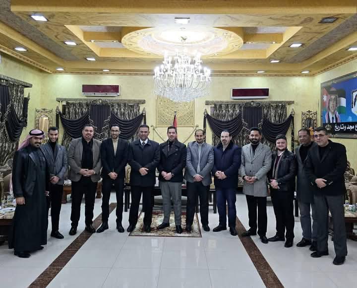 Madar Al-Saa Images 0.11478352197044761