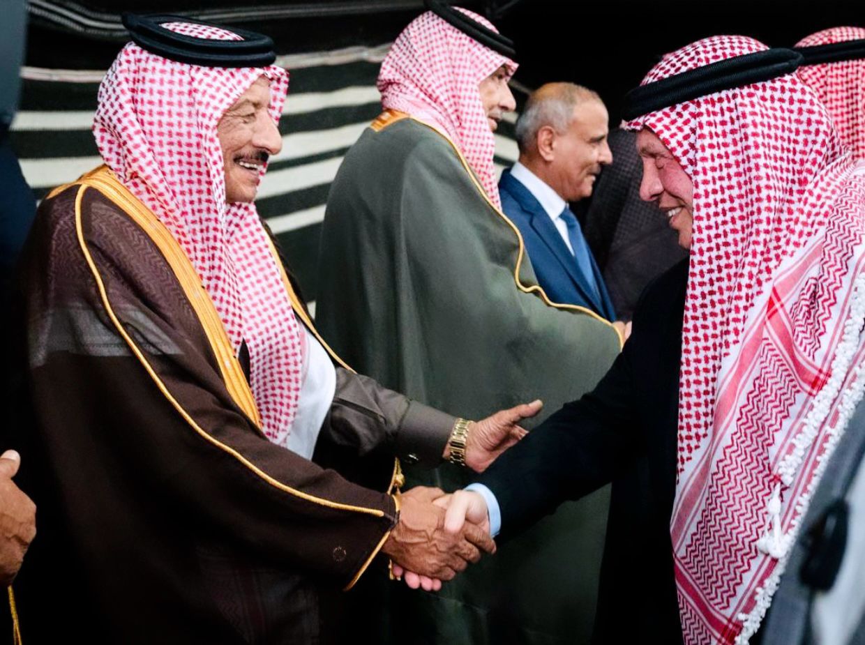 Madar Al-Saa Images 0.47185413895571315