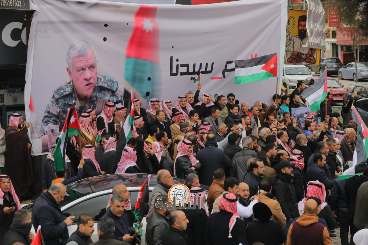 Madar Al-Saa Images 0.3010313717337936