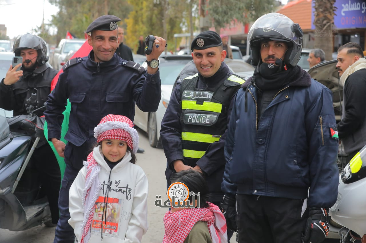 Madar Al-Saa Images 0.7413541391389511