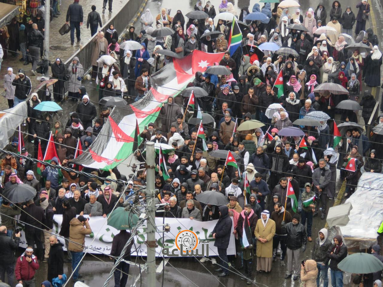 Madar Al-Saa Images 0.14653263813232353