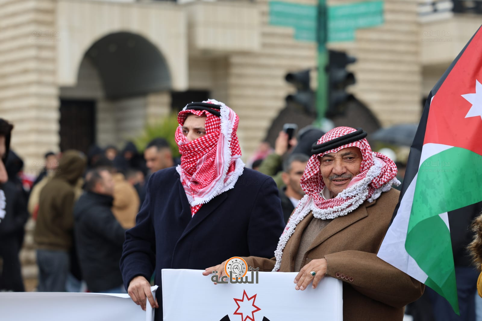 Madar Al-Saa Images 0.3737333088411947