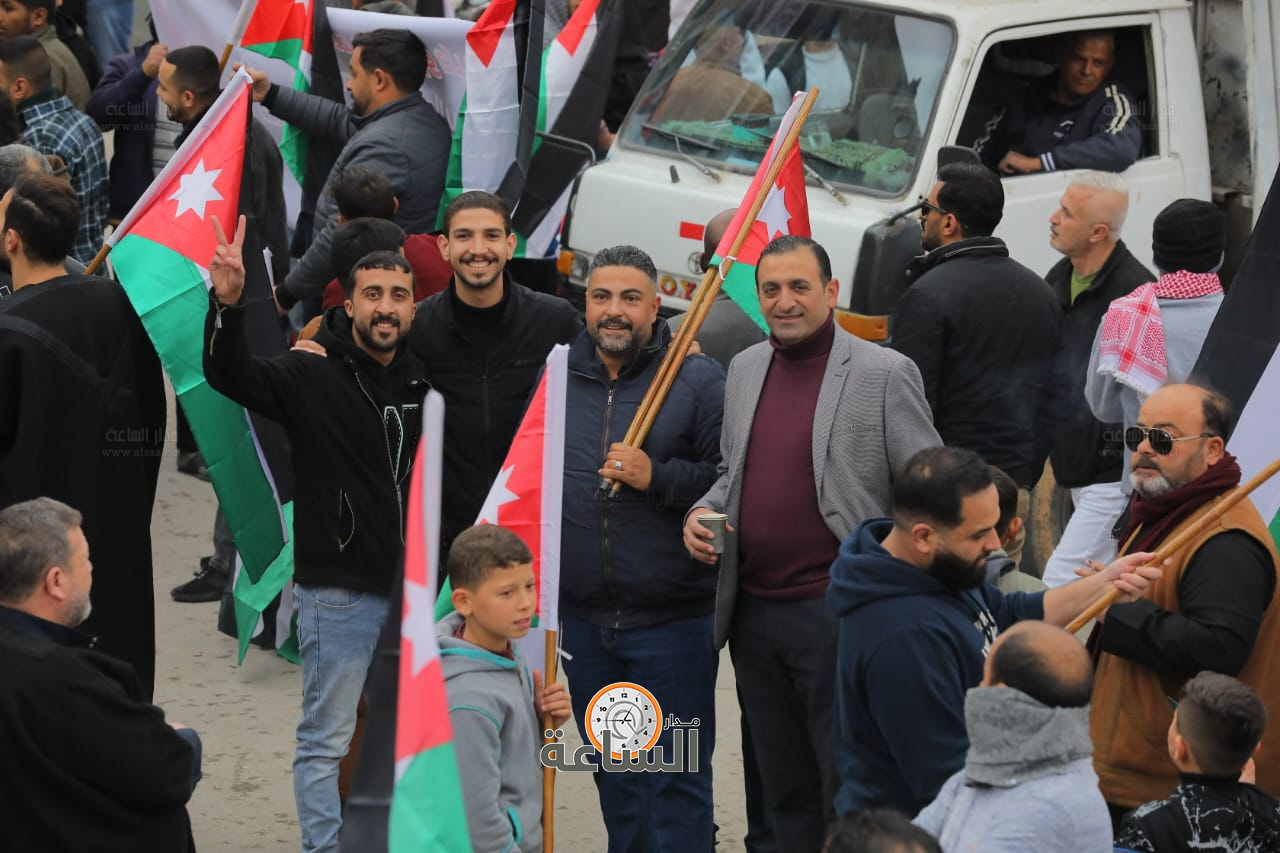 Madar Al-Saa Images 0.06192575554873159