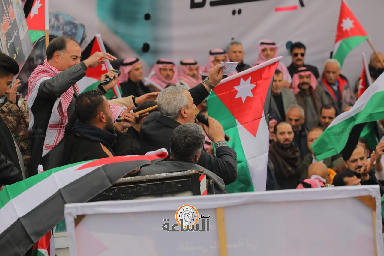 Madar Al-Saa Images 0.41739680123190226