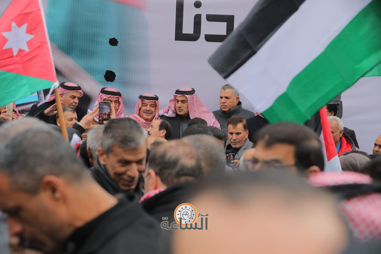 Madar Al-Saa Images 0.8237324249969586