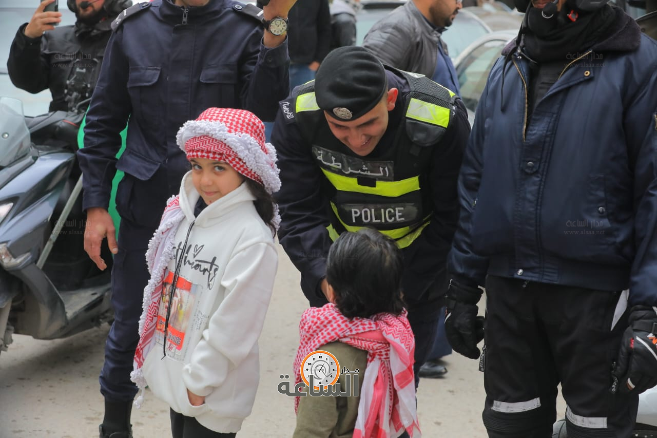 Madar Al-Saa Images 0.2412039308961338