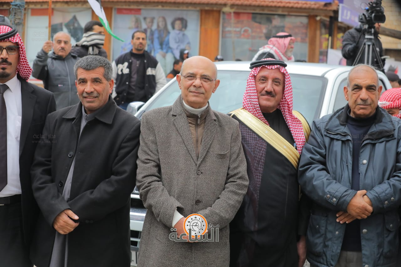 Madar Al-Saa Images 0.42519561113008875