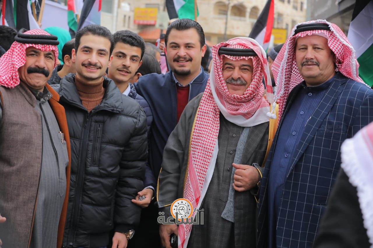 Madar Al-Saa Images 0.37548032354165417