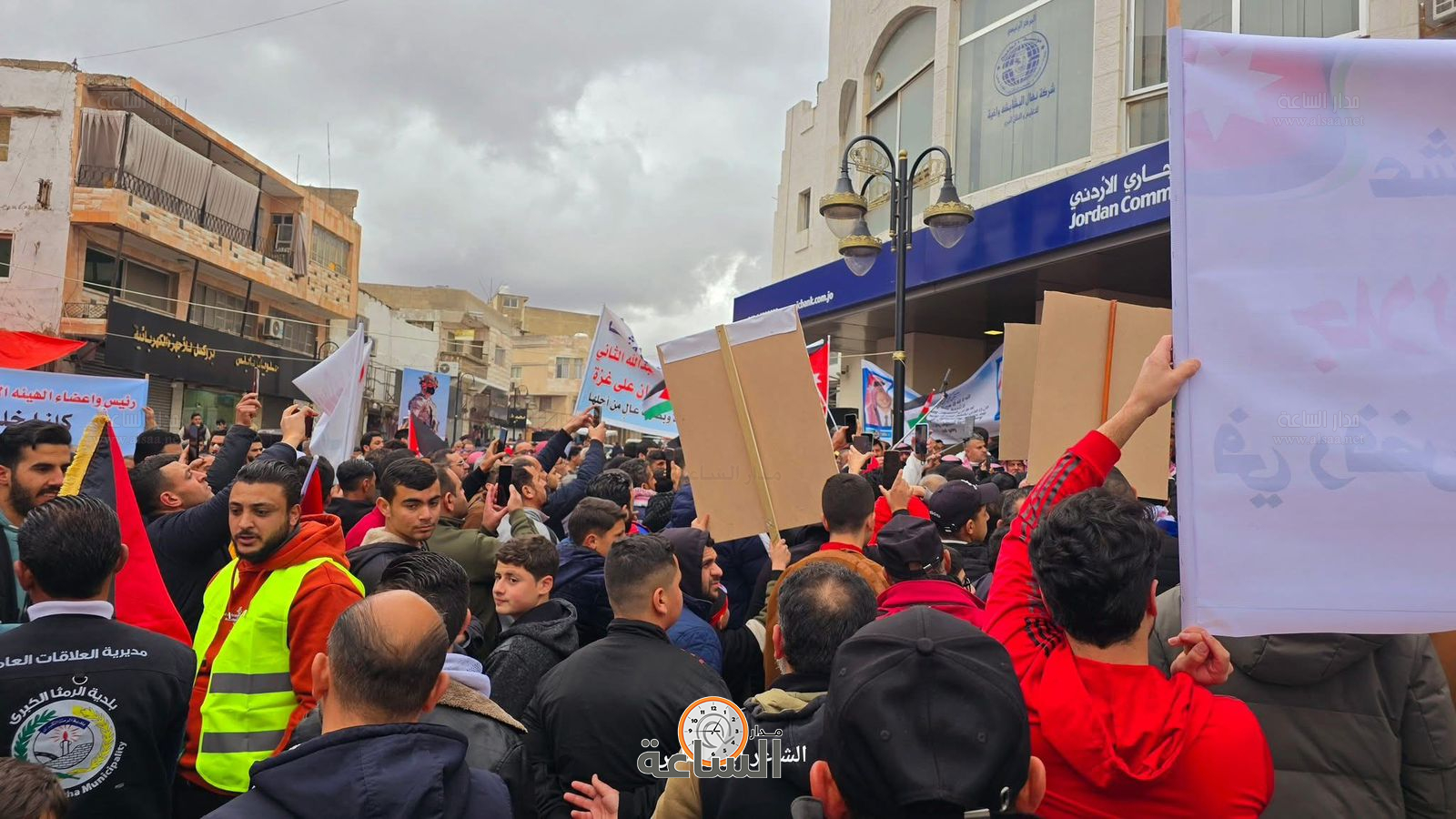 Madar Al-Saa Images 0.6468342969799099