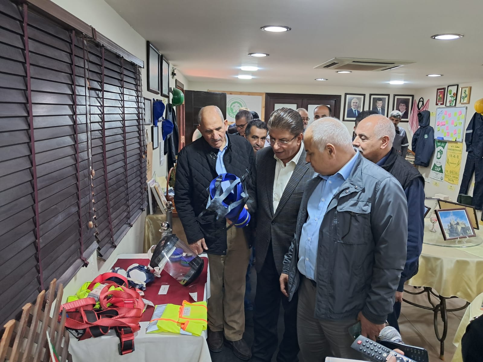 Madar Al-Saa Images 0.4175353061008833