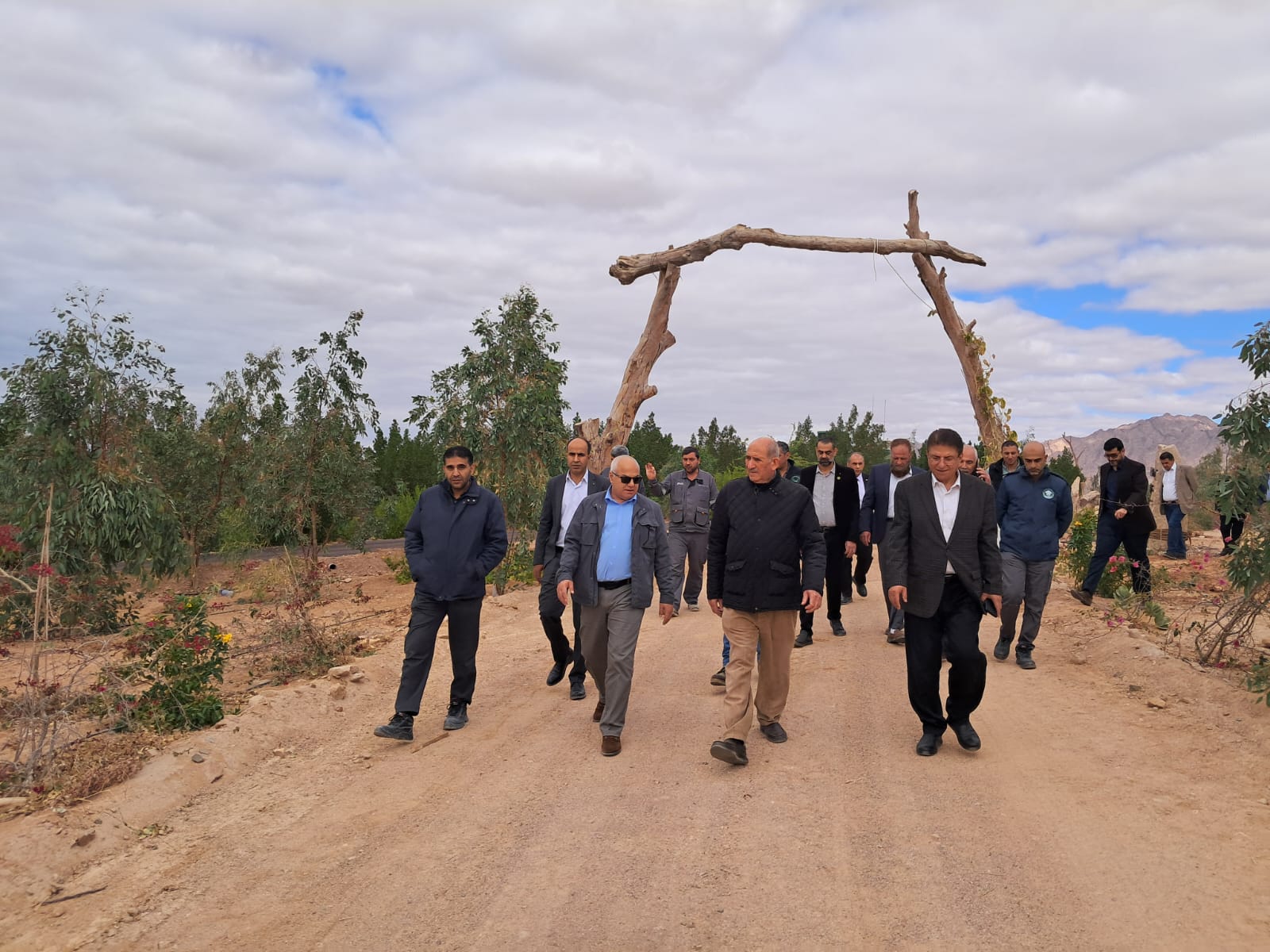 Madar Al-Saa Images 0.9995104600316849