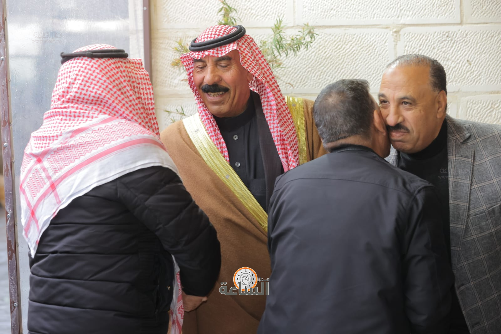 Madar Al-Saa Images 0.4806728845435677