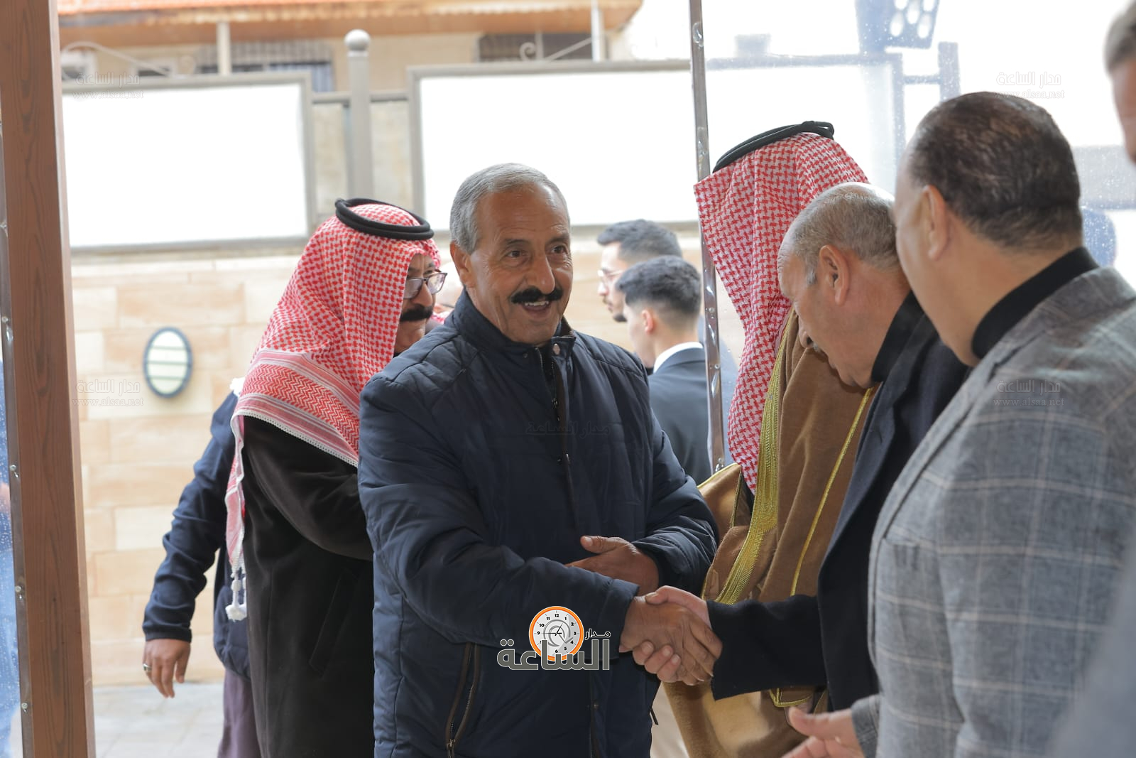 Madar Al-Saa Images 0.17547644633373372