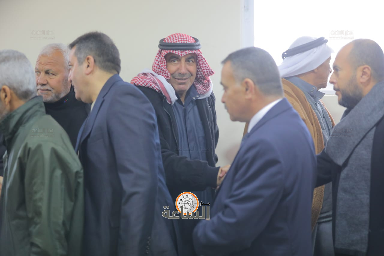 Madar Al-Saa Images 0.4170813468594752