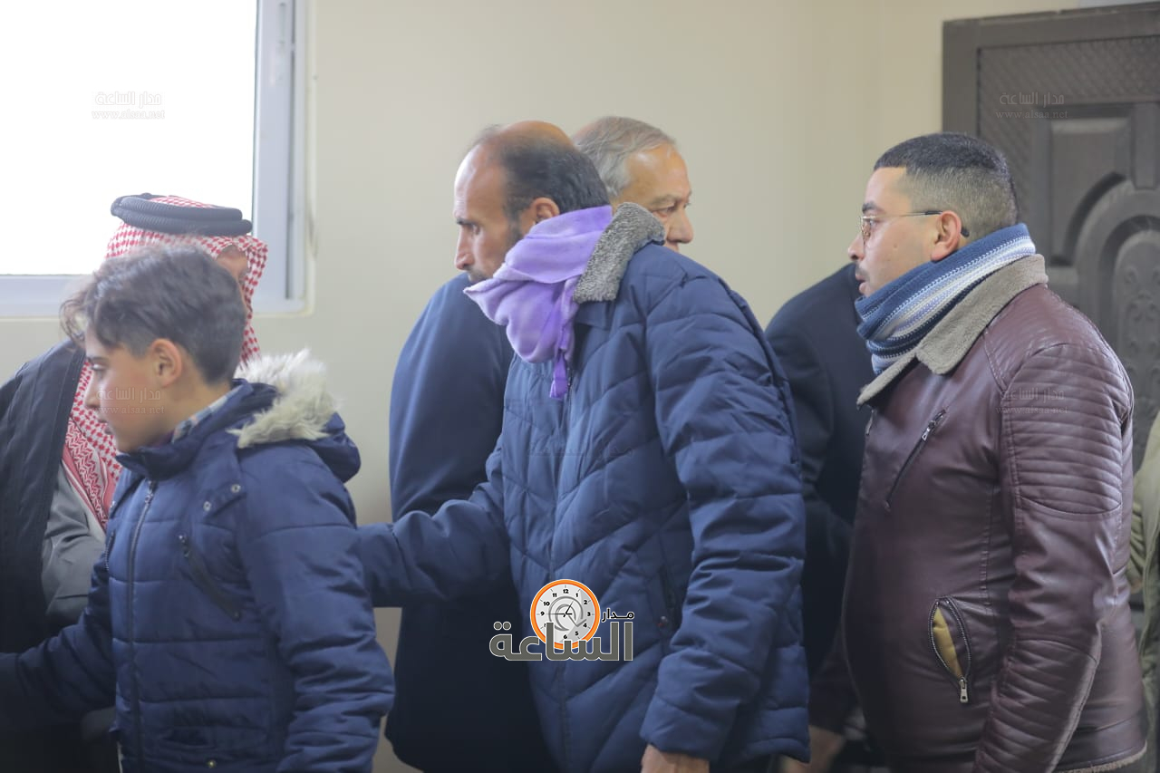 Madar Al-Saa Images 0.0005020243078546205