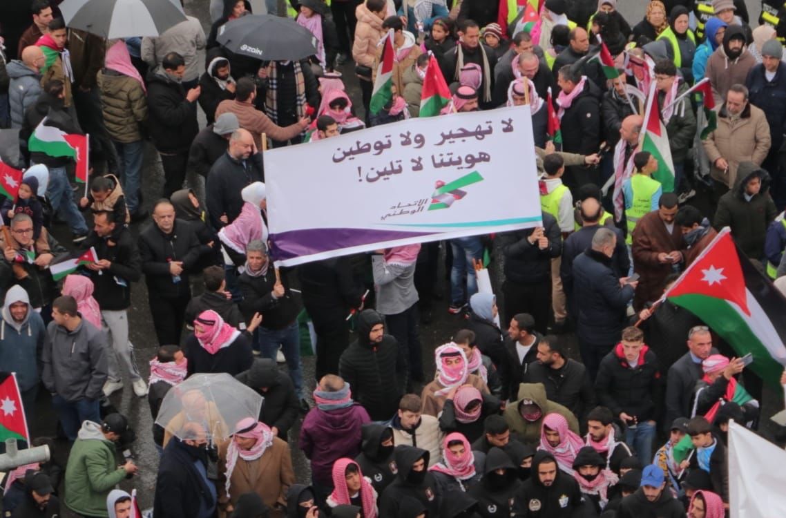 Madar Al-Saa Images 0.7322677775267732