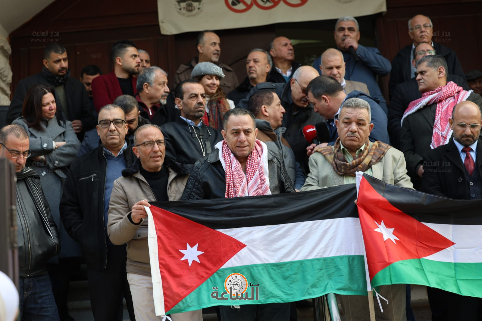 Madar Al-Saa Images 0.5372477324934701