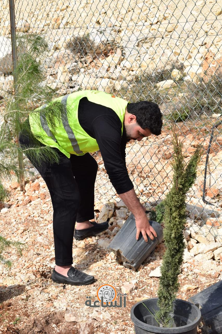 Madar Al-Saa Images 0.8836279669770875