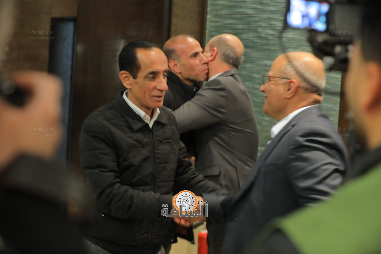 Madar Al-Saa Images 0.8706732793188121