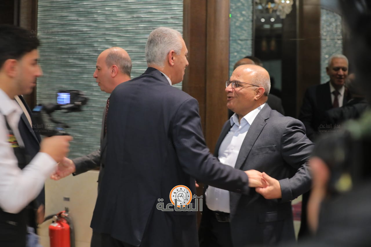 Madar Al-Saa Images 0.46077855297838943