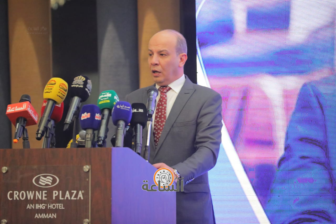 Madar Al-Saa Images 0.004346676406344452