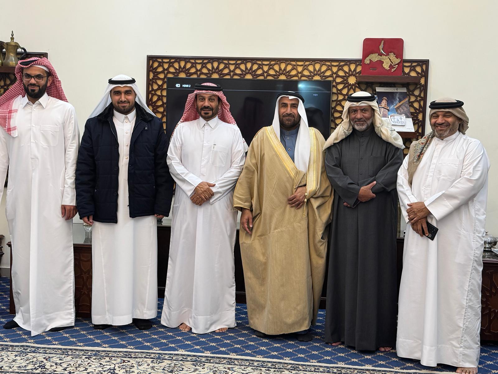 Madar Al-Saa Images 0.9326808903848811