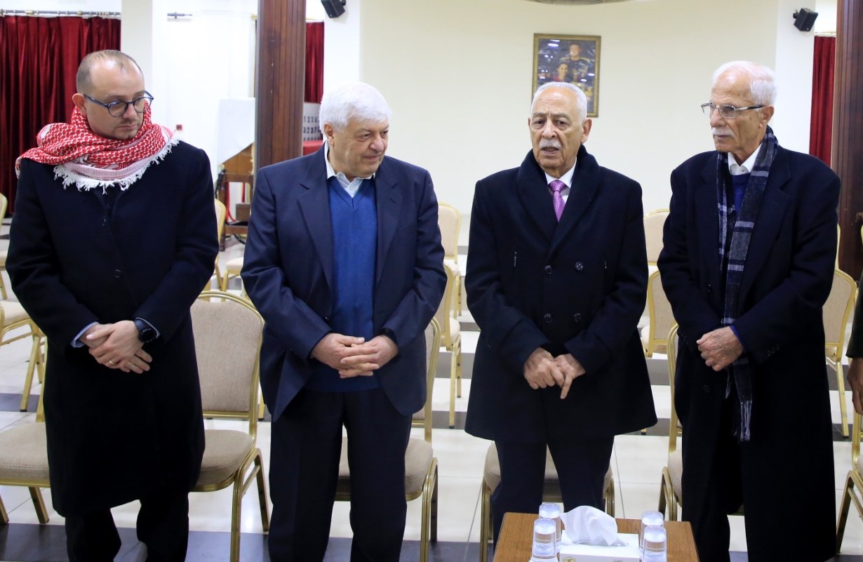 Madar Al-Saa Images 0.49212692940040514