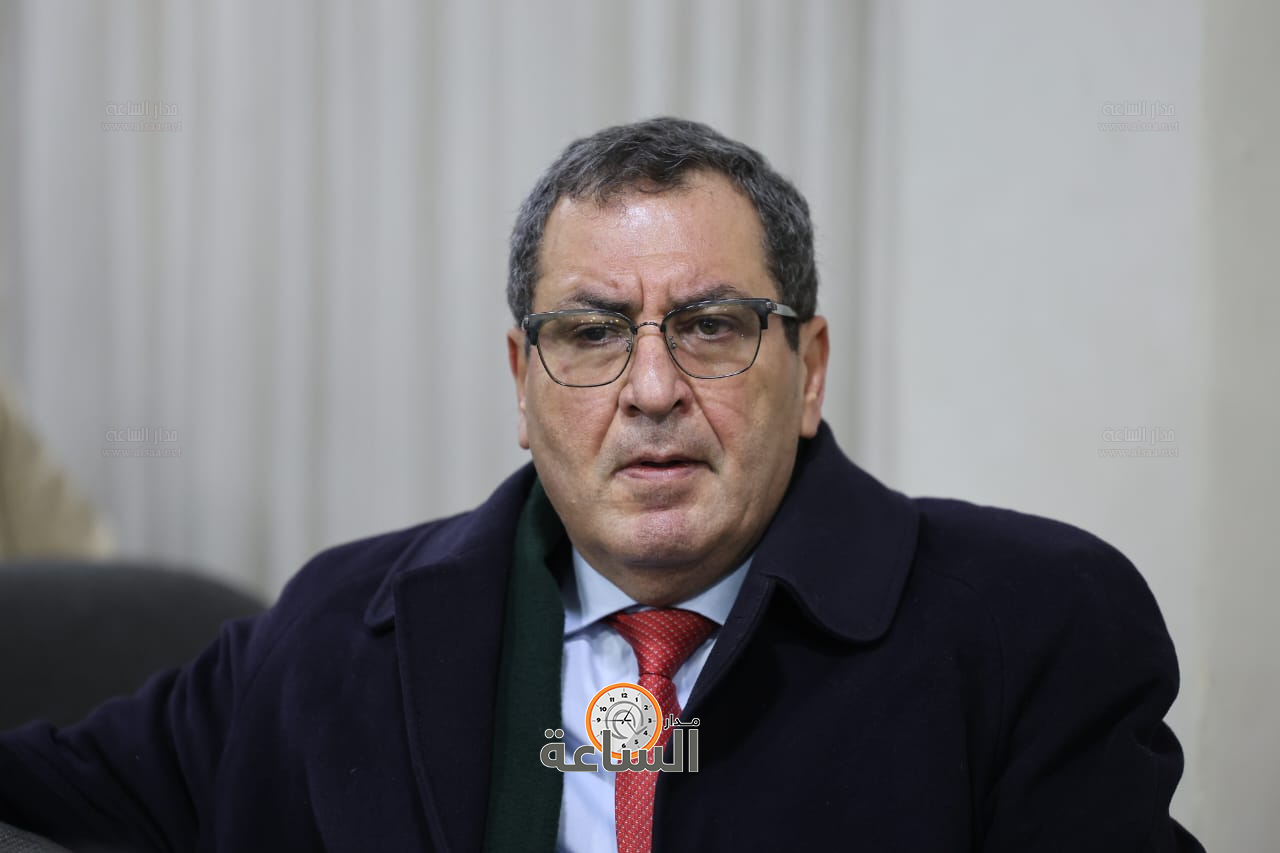 Madar Al-Saa Images 0.9666233589468765