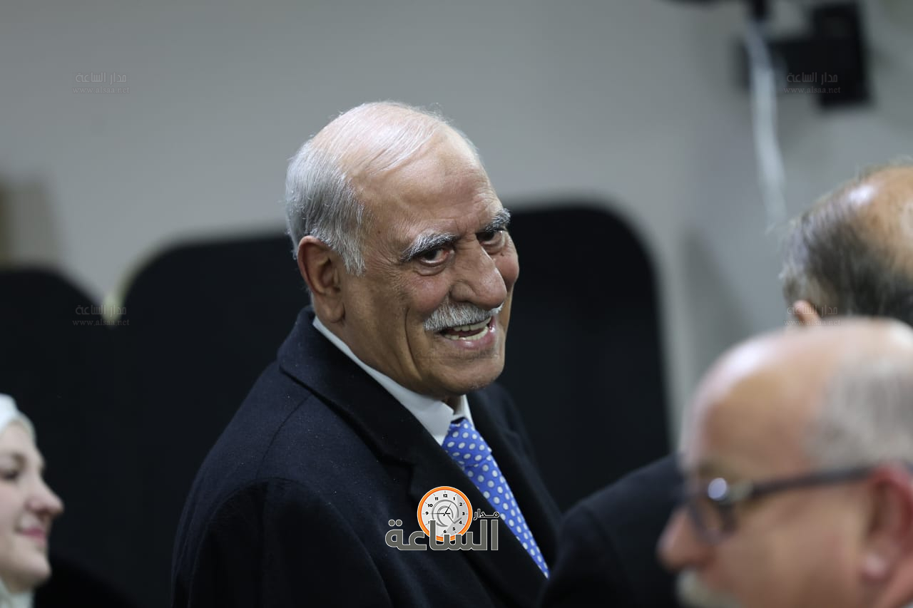 Madar Al-Saa Images 0.7949046361427385