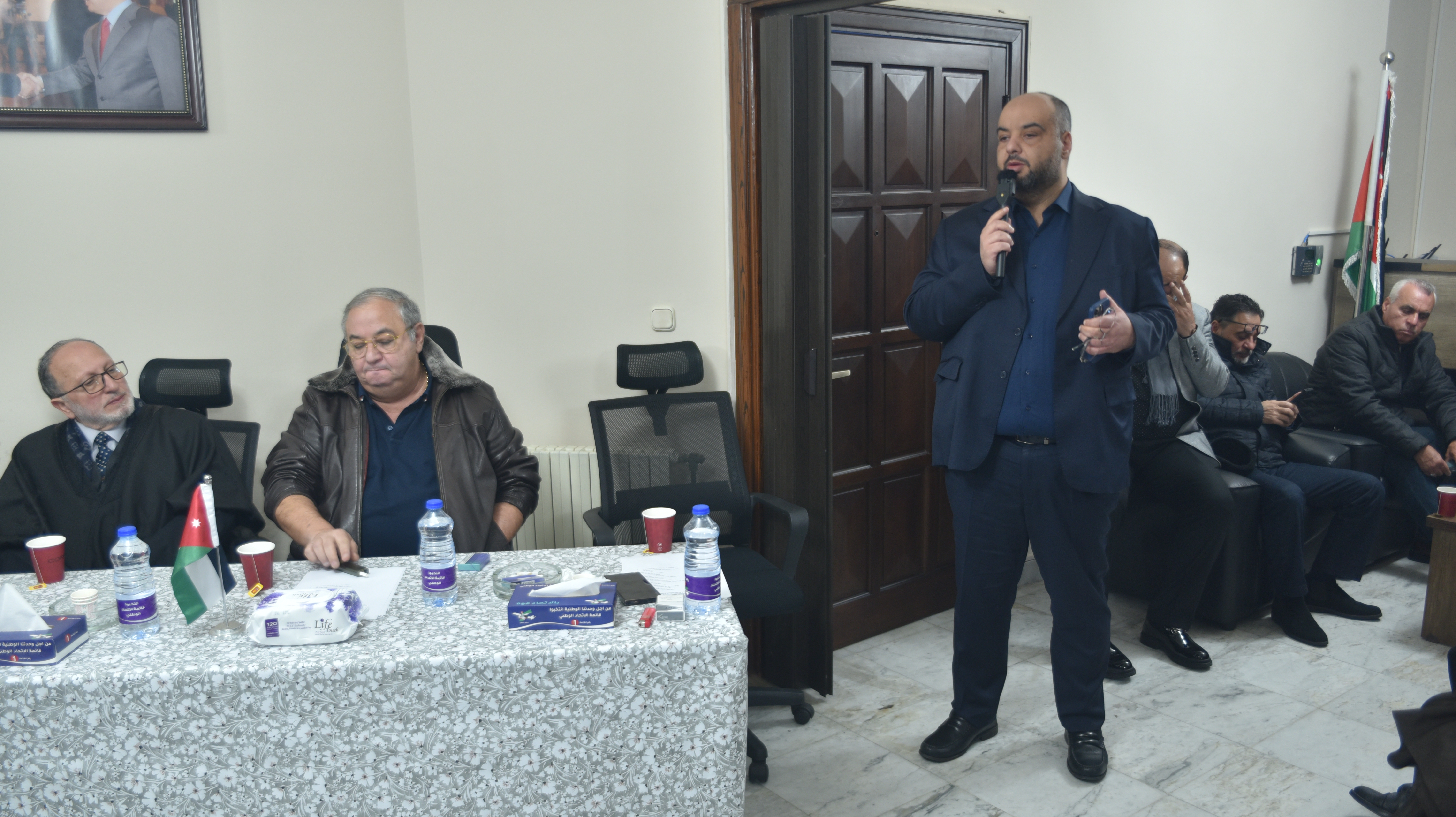 Madar Al-Saa Images 0.06685999969377865