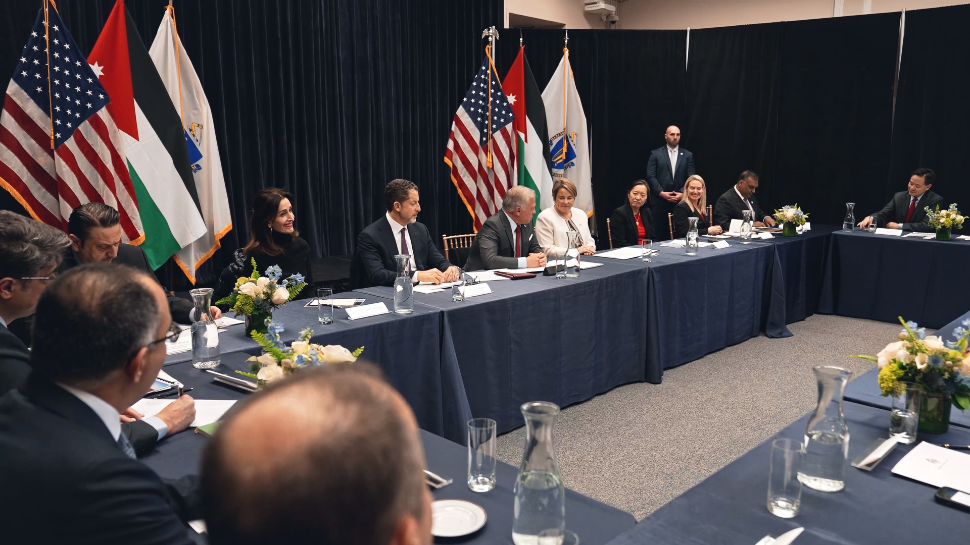 Madar Al-Saa Images 0.6240085975498042