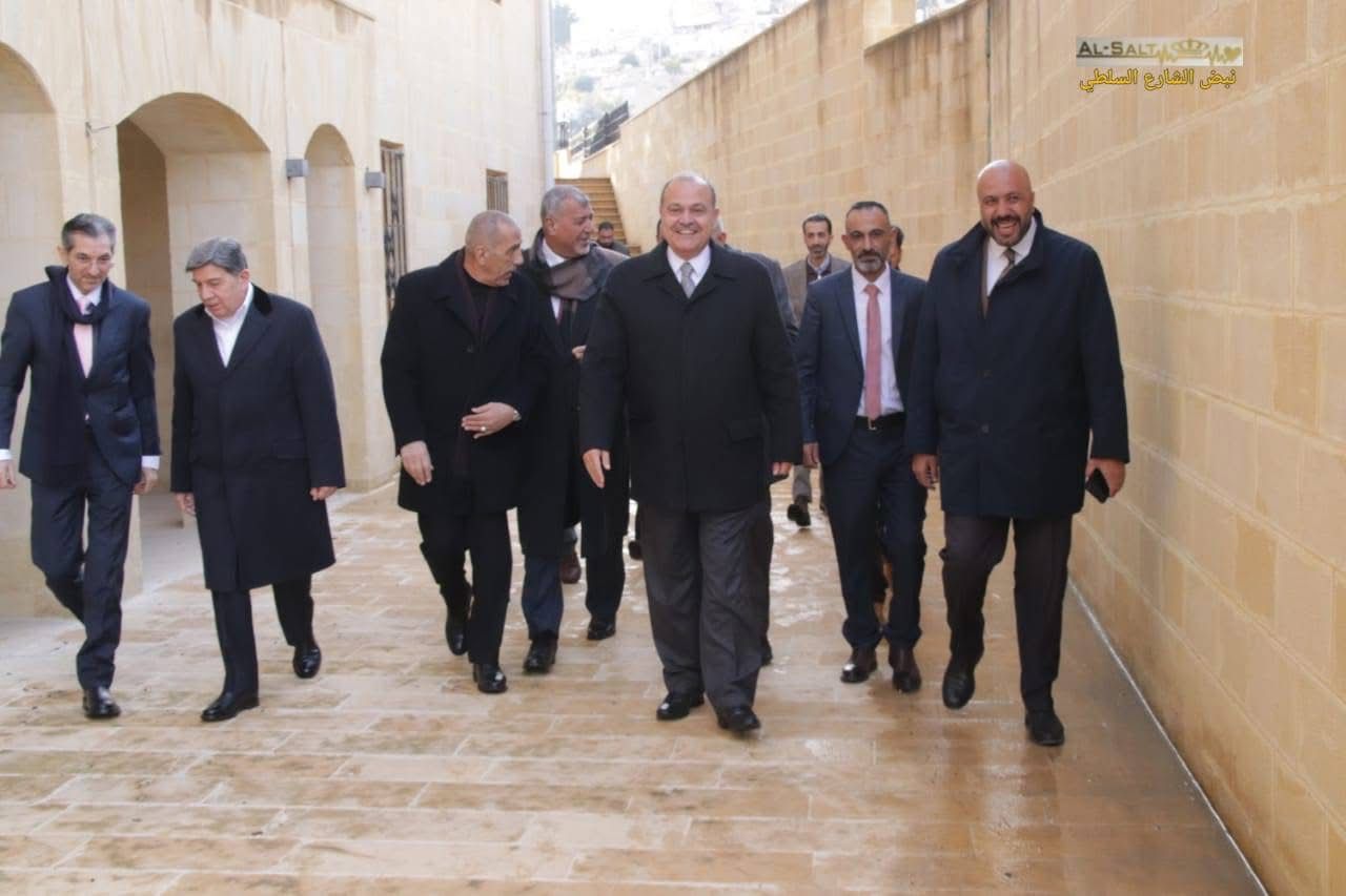 Madar Al-Saa Images 0.4972492097115313