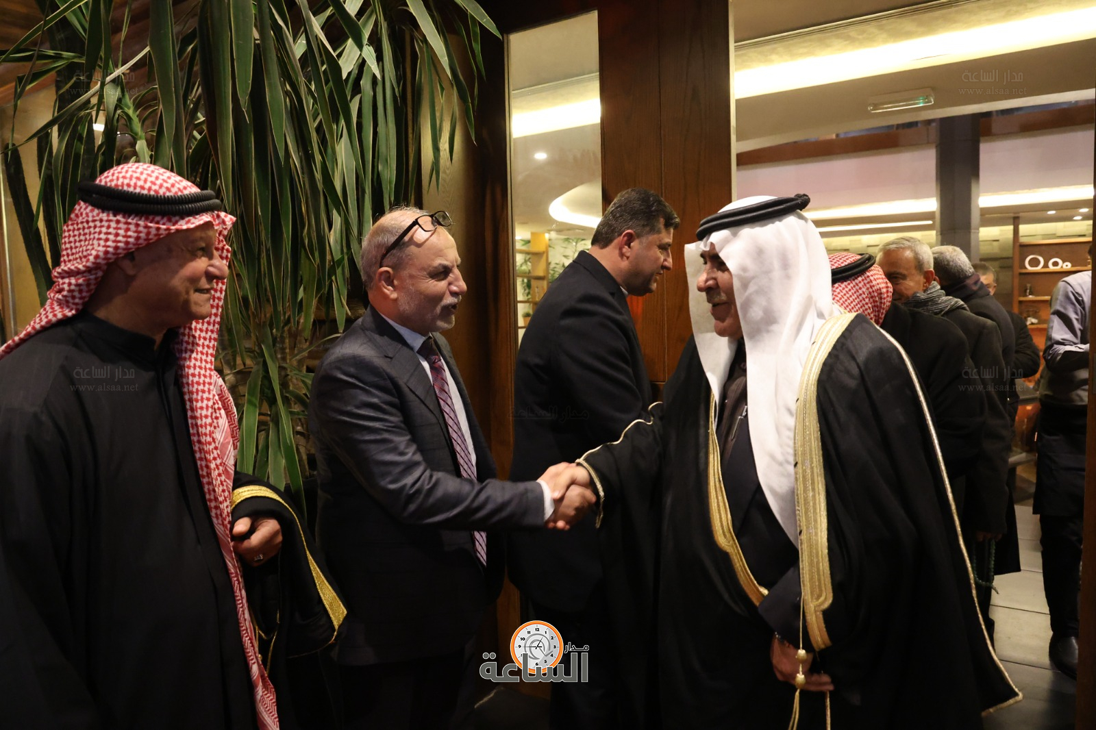 Madar Al-Saa Images 0.7155573786871003