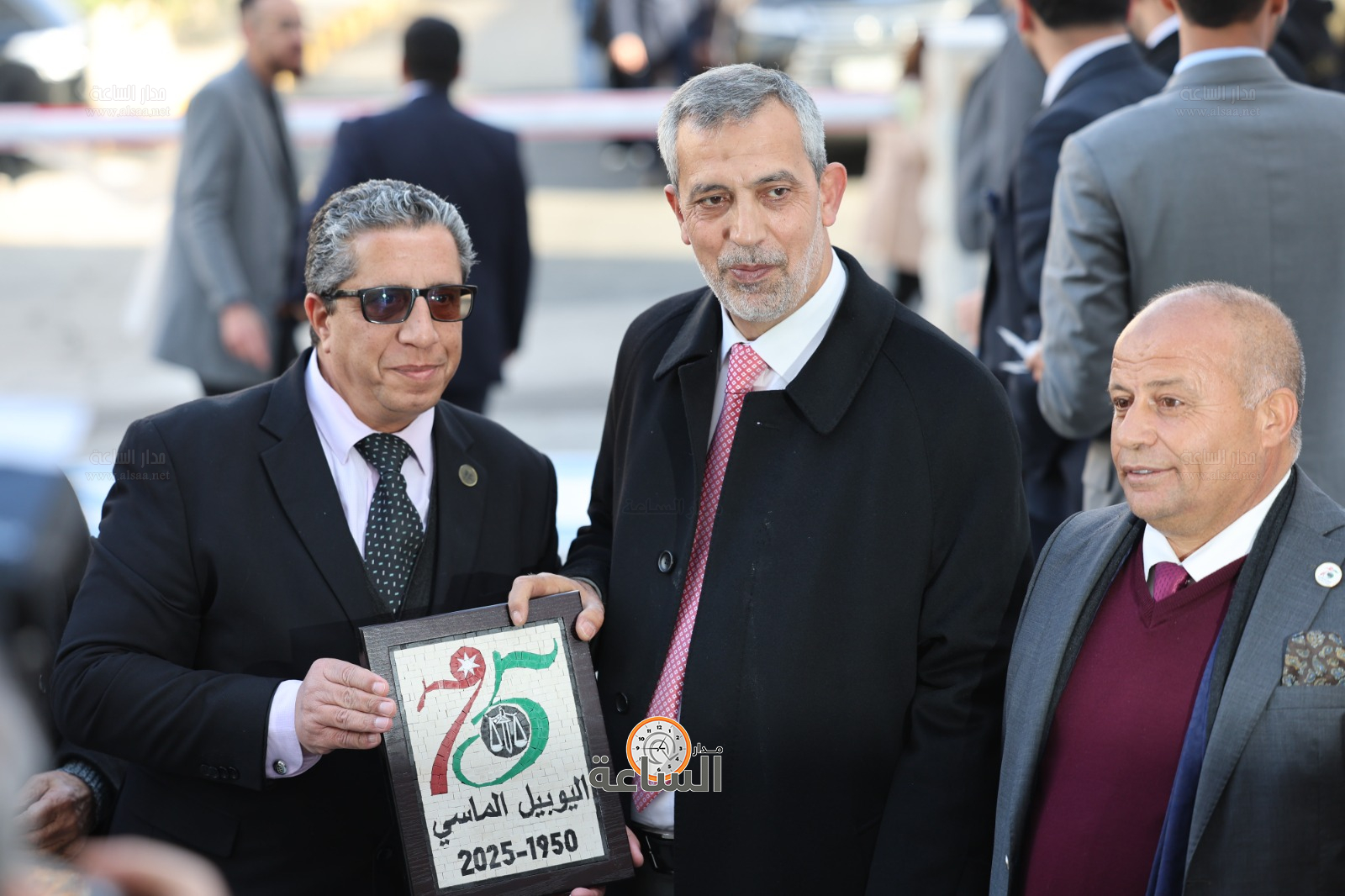 Madar Al-Saa Images 0.034483327438658895